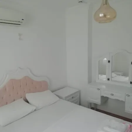 Apartamento Konyaalti Furkan Family