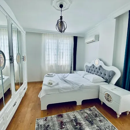 Konyaalti Furkan Family Apartamento *